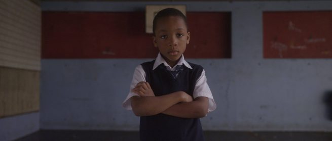jeune garçon black dans clip musical de Just Kids